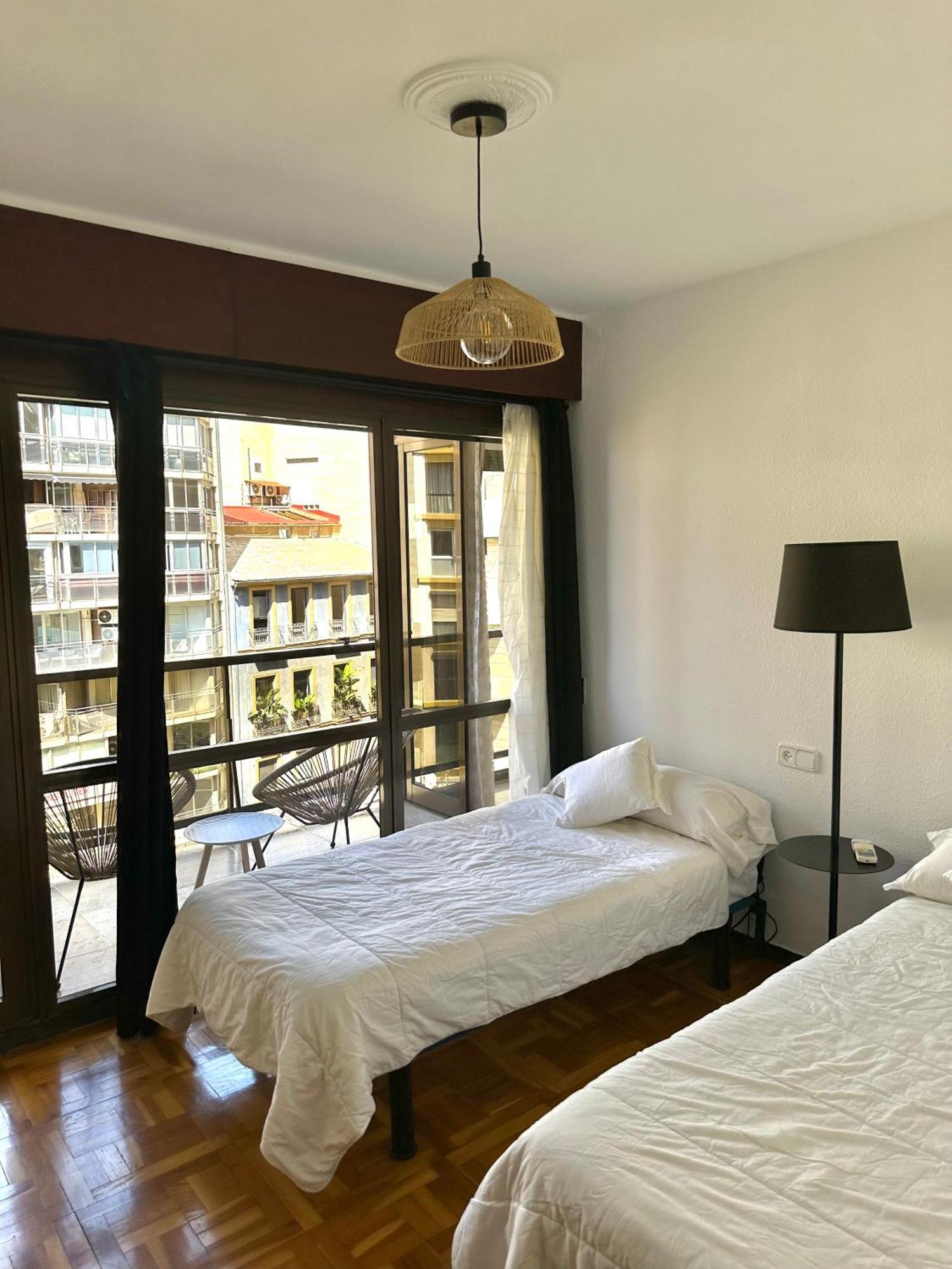 Piso En El Corazon De Alicante Con Ubicacion Unica Екстериор снимка